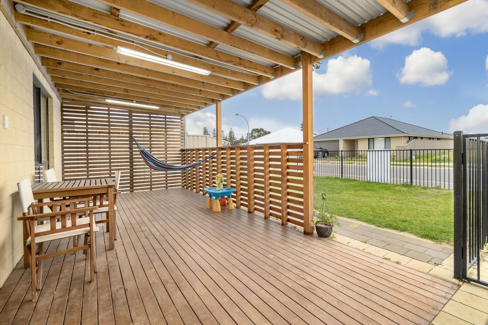 6 Staddon Lane, Beachlands WA 6530, Image 2