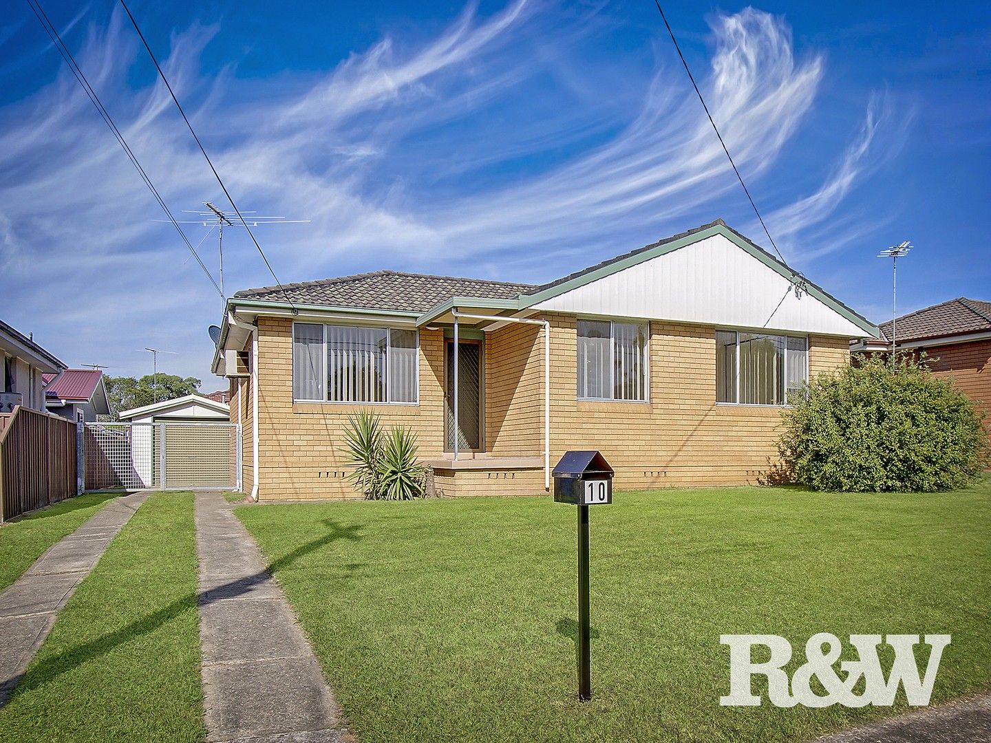 3 bedrooms House in 10 Fred Allen Place ROOTY HILL NSW, 2766