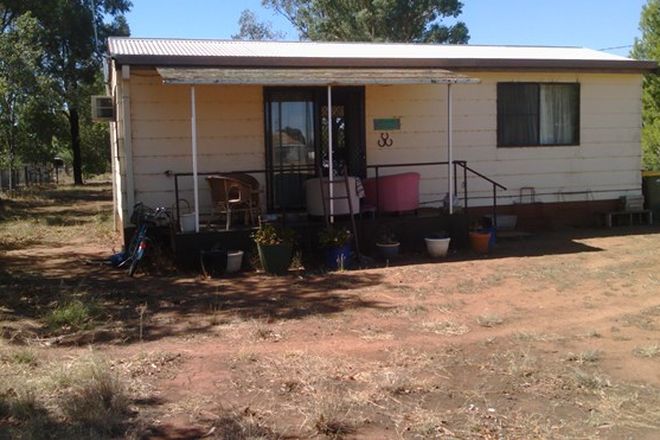 Picture of 35 Lachlan Street, BOGAN GATE NSW 2876