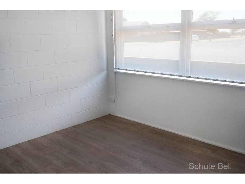 1/12 Mingelo Street, Narromine NSW 2821 Apartment For Rent 300