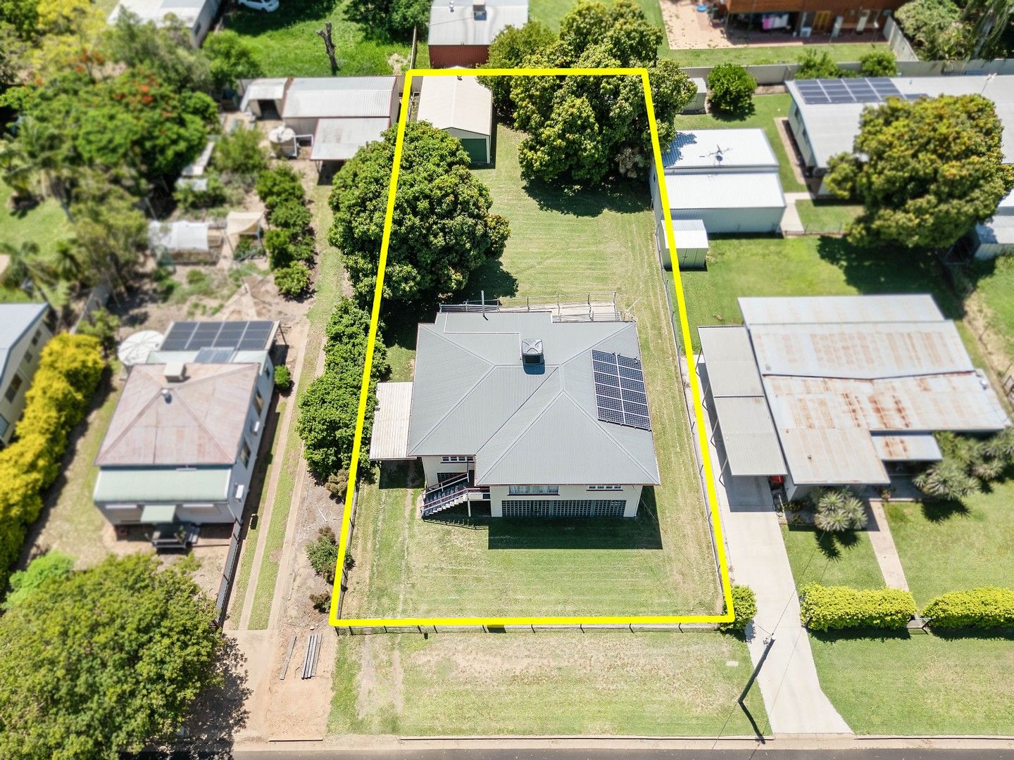4 bedrooms House in 85 Ruby Street EMERALD QLD, 4720