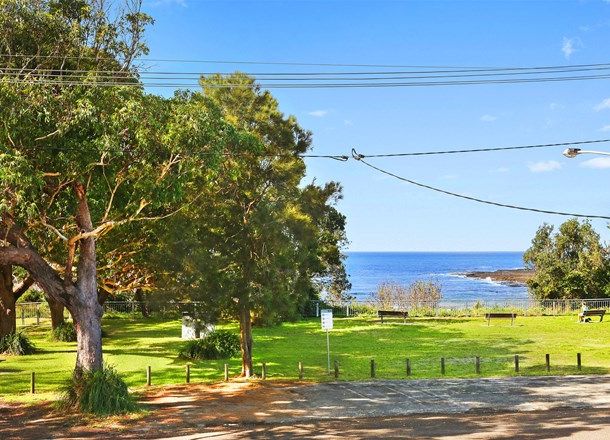 16 Reserve Drive, Bateau Bay NSW 2261