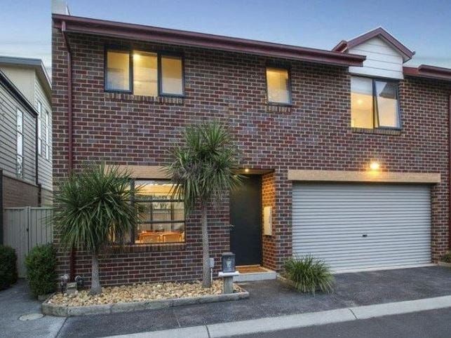 3 bedrooms House in 2 Sunline Terrace PAKENHAM VIC, 3810
