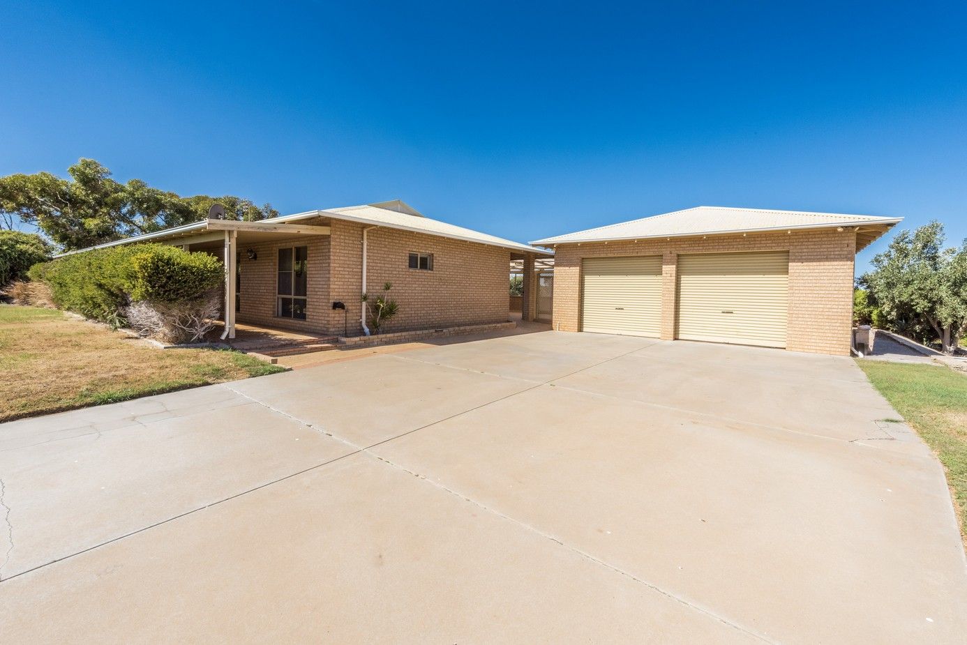 25 Philbey Road, Dongara WA 6525, Image 1