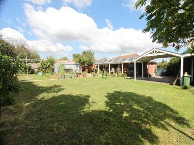 6 Fulham Close, Hampton Park VIC 3976, Image 2