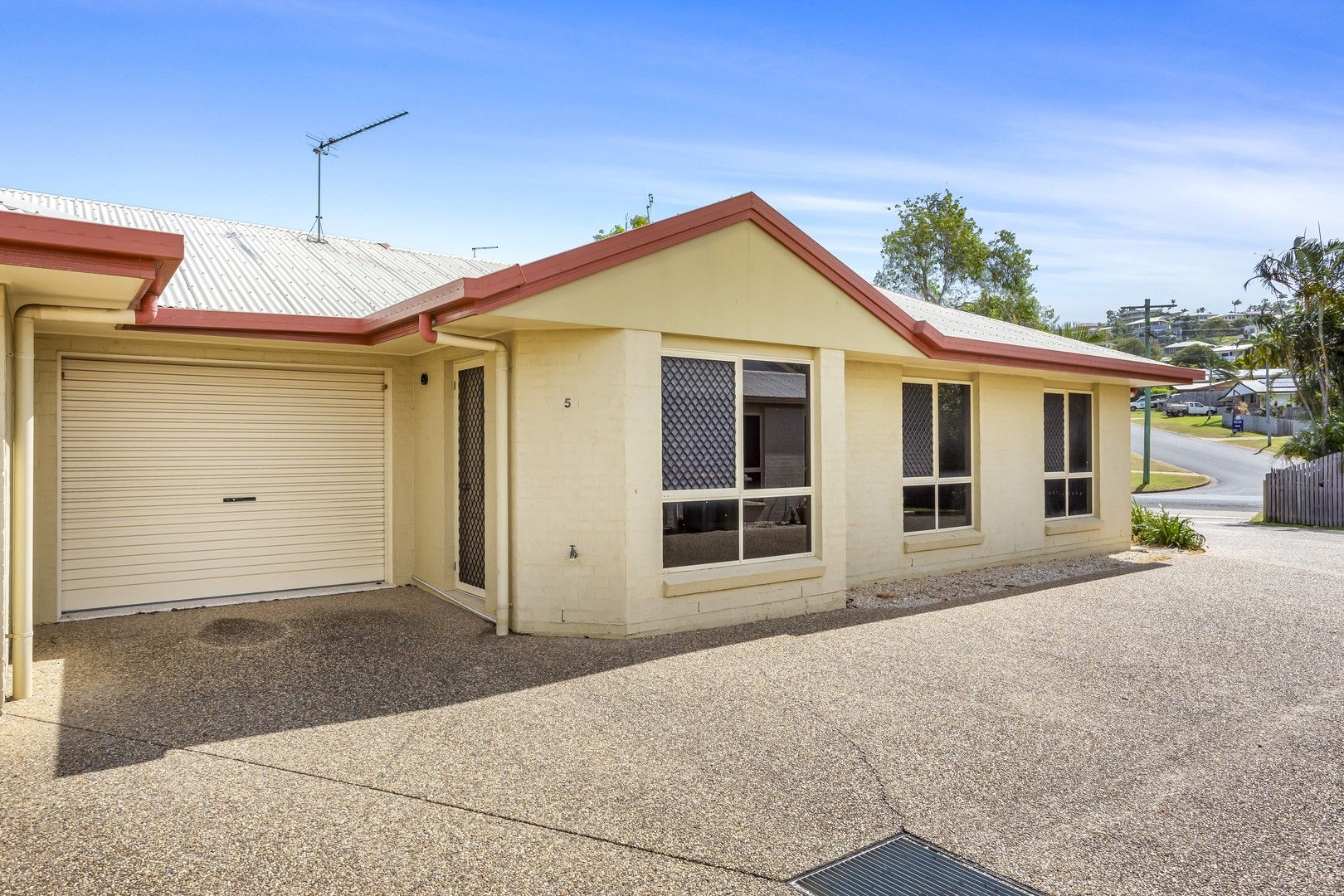 3 bedrooms House in 5/35 Cedar Avenue TARANGANBA QLD, 4703