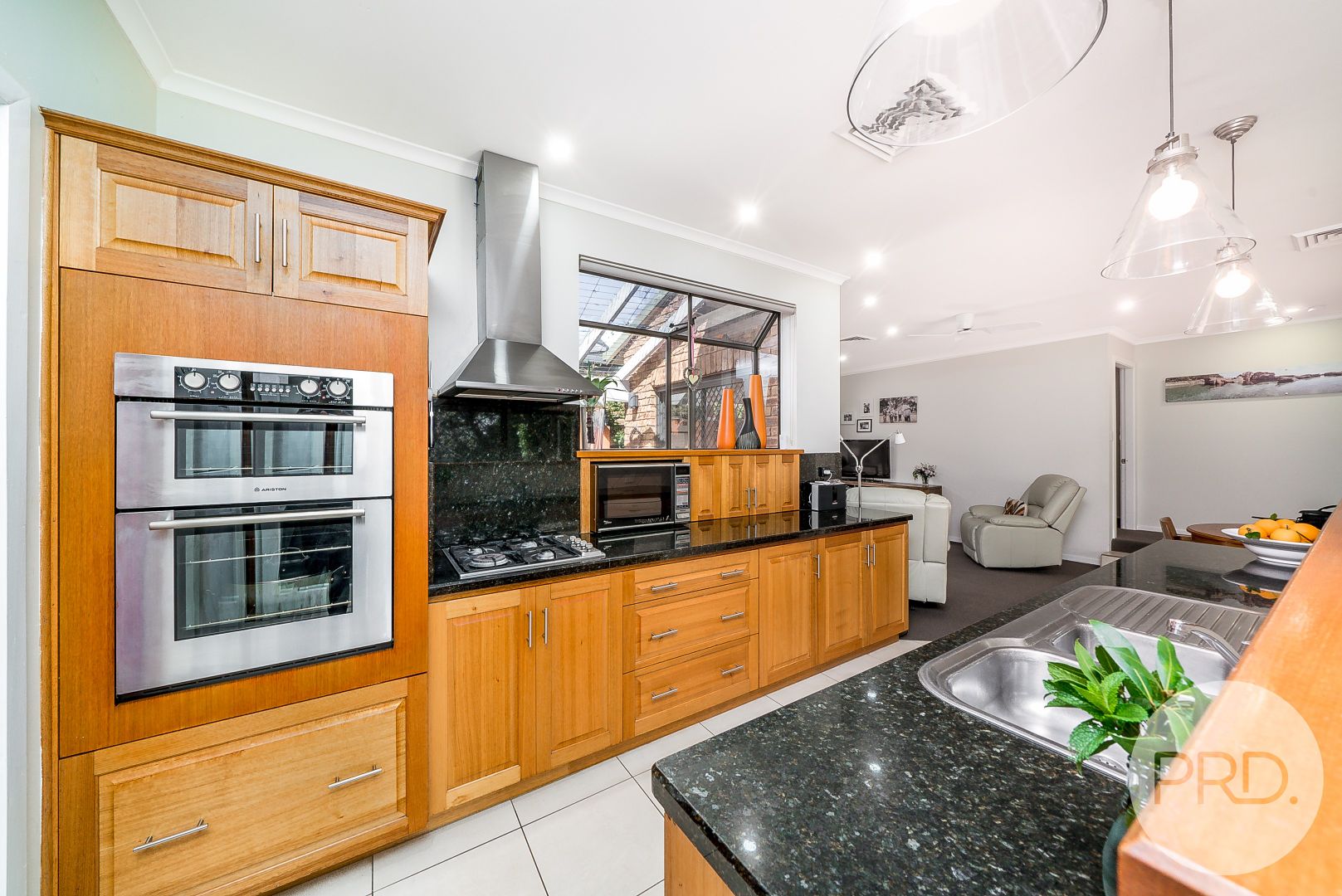 7 Jamie Place, Tolland NSW 2650, Image 2