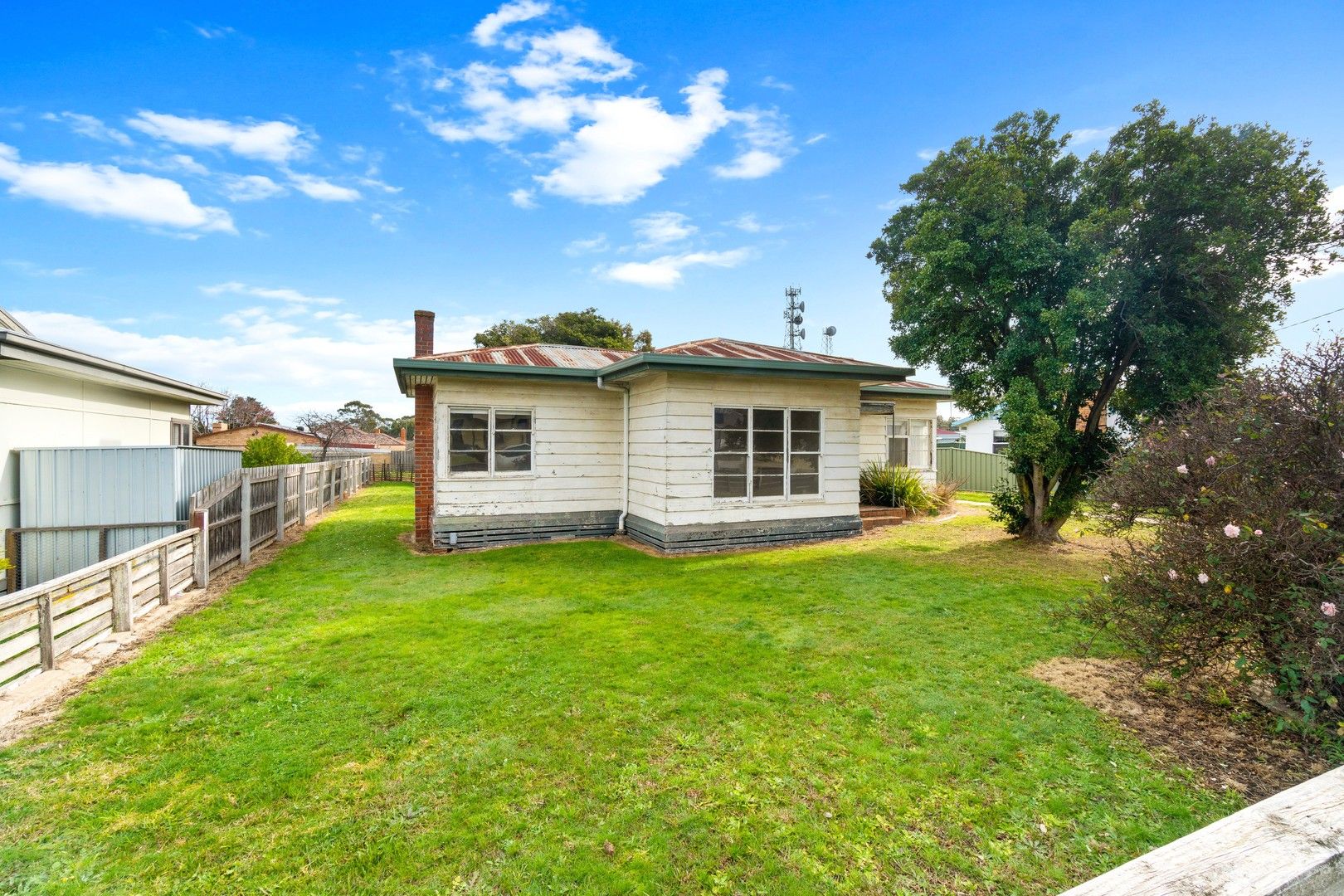 18 Clark Street, Heyfield VIC 3858, Image 0