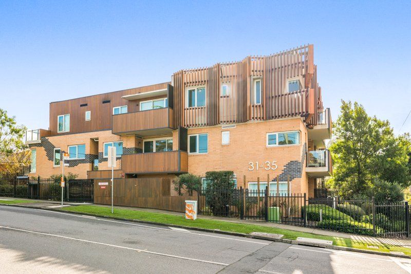 2 bedrooms Apartment / Unit / Flat in 205/31 Rosanna Road HEIDELBERG VIC, 3084