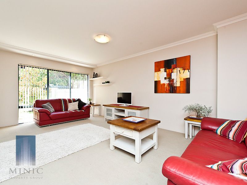 2/10 Queen Street, BENTLEY WA 6102, Image 2