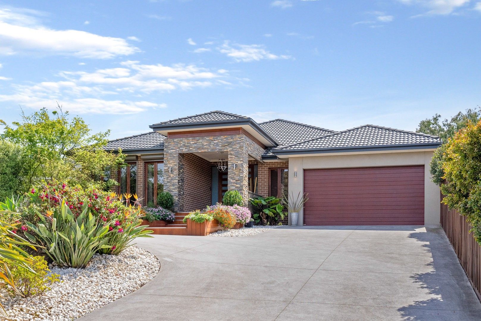 16 Melliodora Drive, Mernda VIC 3754, Image 0