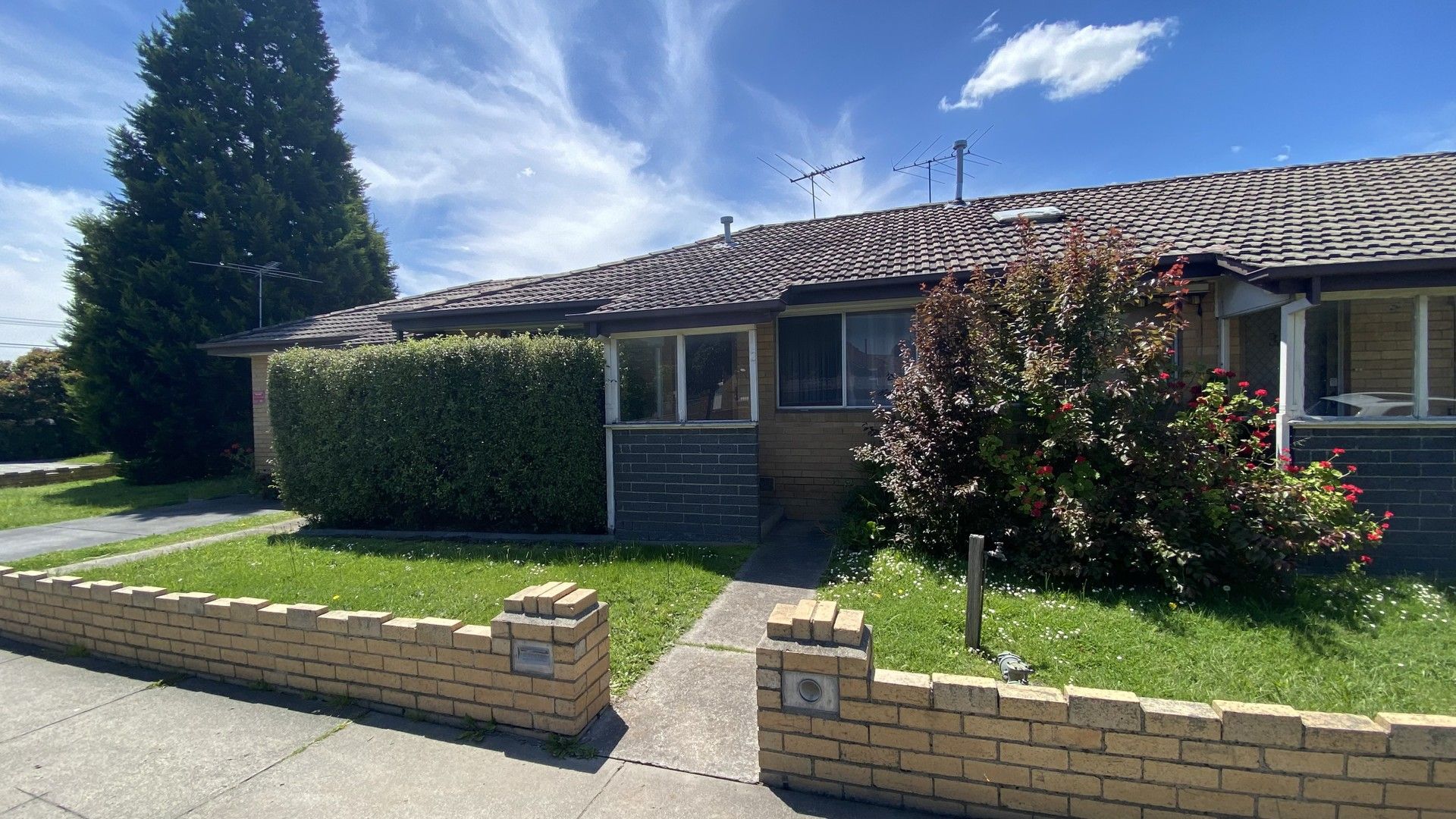 1 bedrooms Apartment / Unit / Flat in 2/2 Ashley Street RESERVOIR VIC, 3073