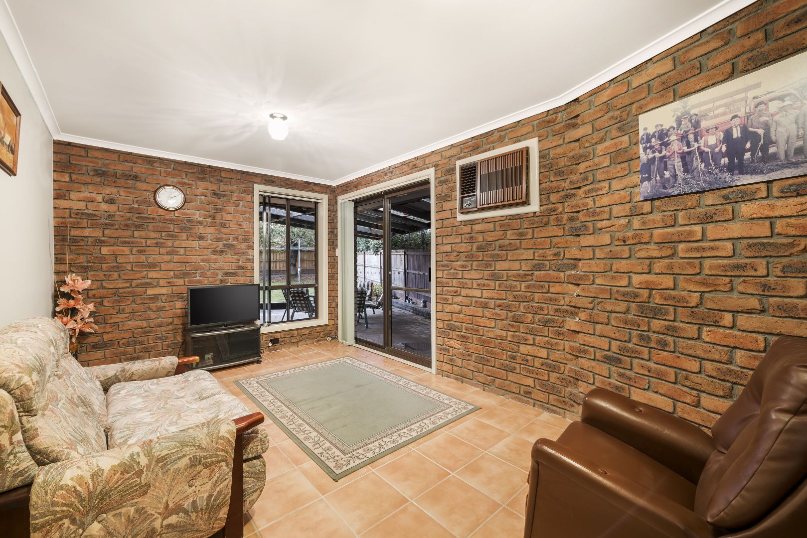 105 O'Connor Road, Knoxfield VIC 3180, Image 2