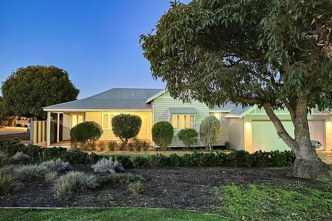 Picture of 17 Grosvenor Road, BAYSWATER WA 6053