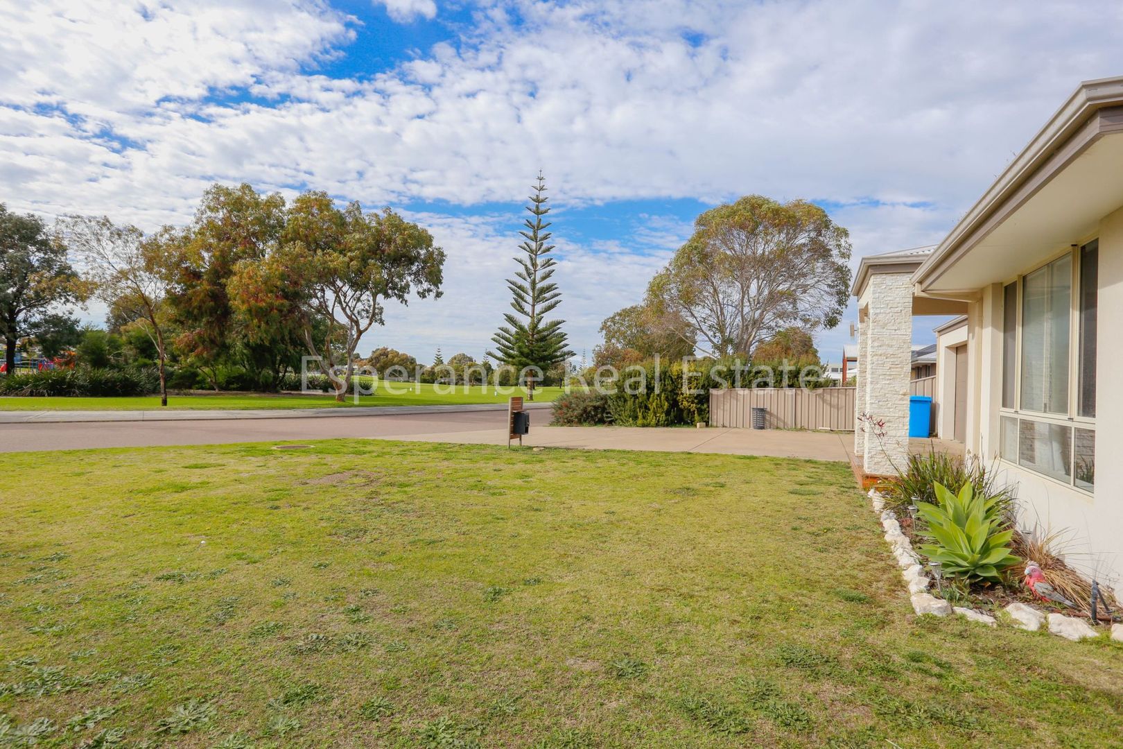 27 Chantilly Circuit, Castletown WA 6450, Image 2