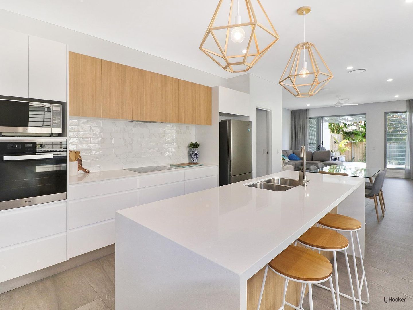 4 bedrooms Duplex in 2/50 Third Avenue PALM BEACH QLD, 4221