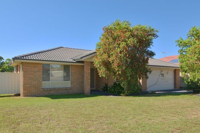 Picture of 18 James House Close, SINGLETON HEIGHTS NSW 2330