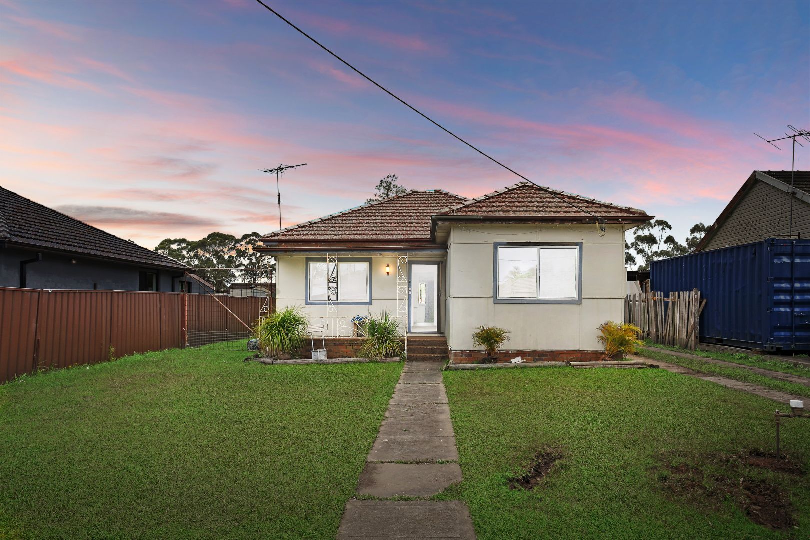 37 Fourth Avenue, Condell Park NSW 2200, Image 2