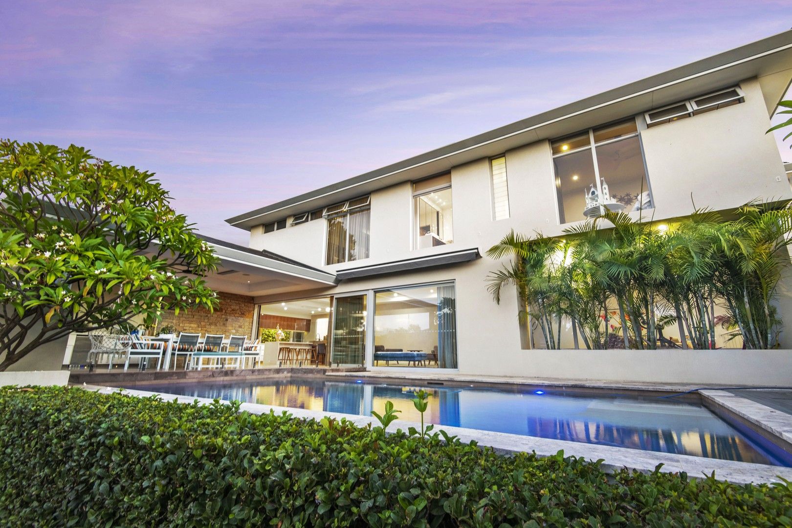 6 bedrooms House in 6 East Lorne Street FLOREAT WA, 6014