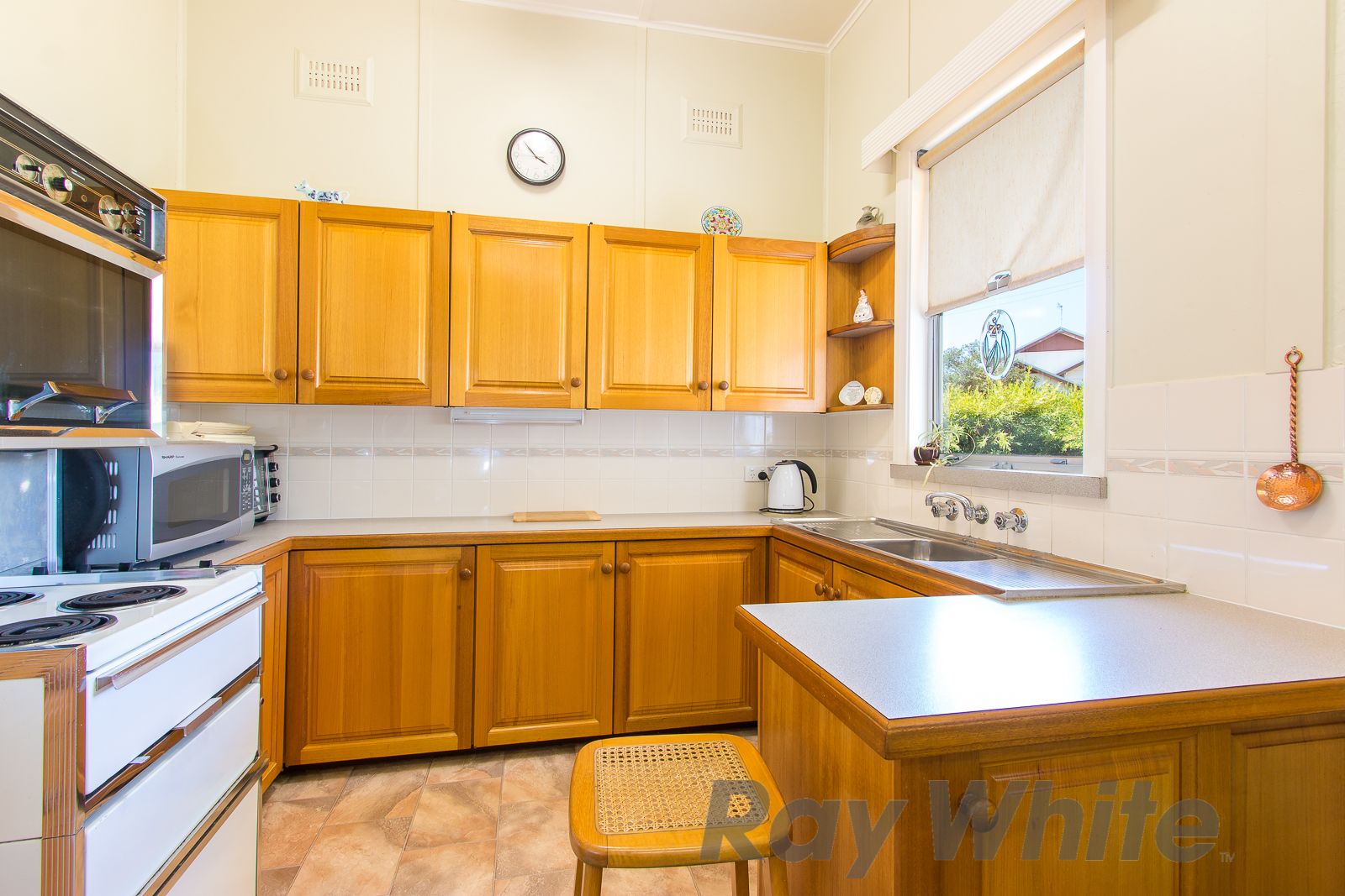 27 Georgetown Road, Georgetown NSW 2298, Image 2