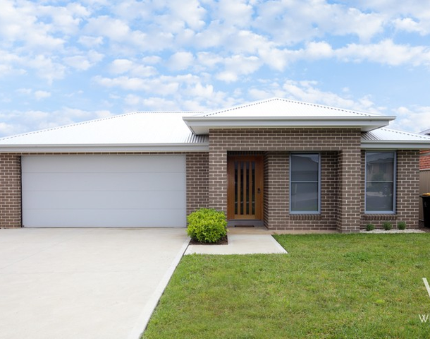 27A Ignatius Place, Kelso NSW 2795