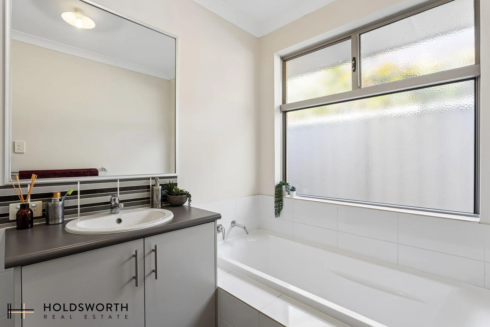 Additional image 13 of 17 Watershed Way, Pearsall WA 6065