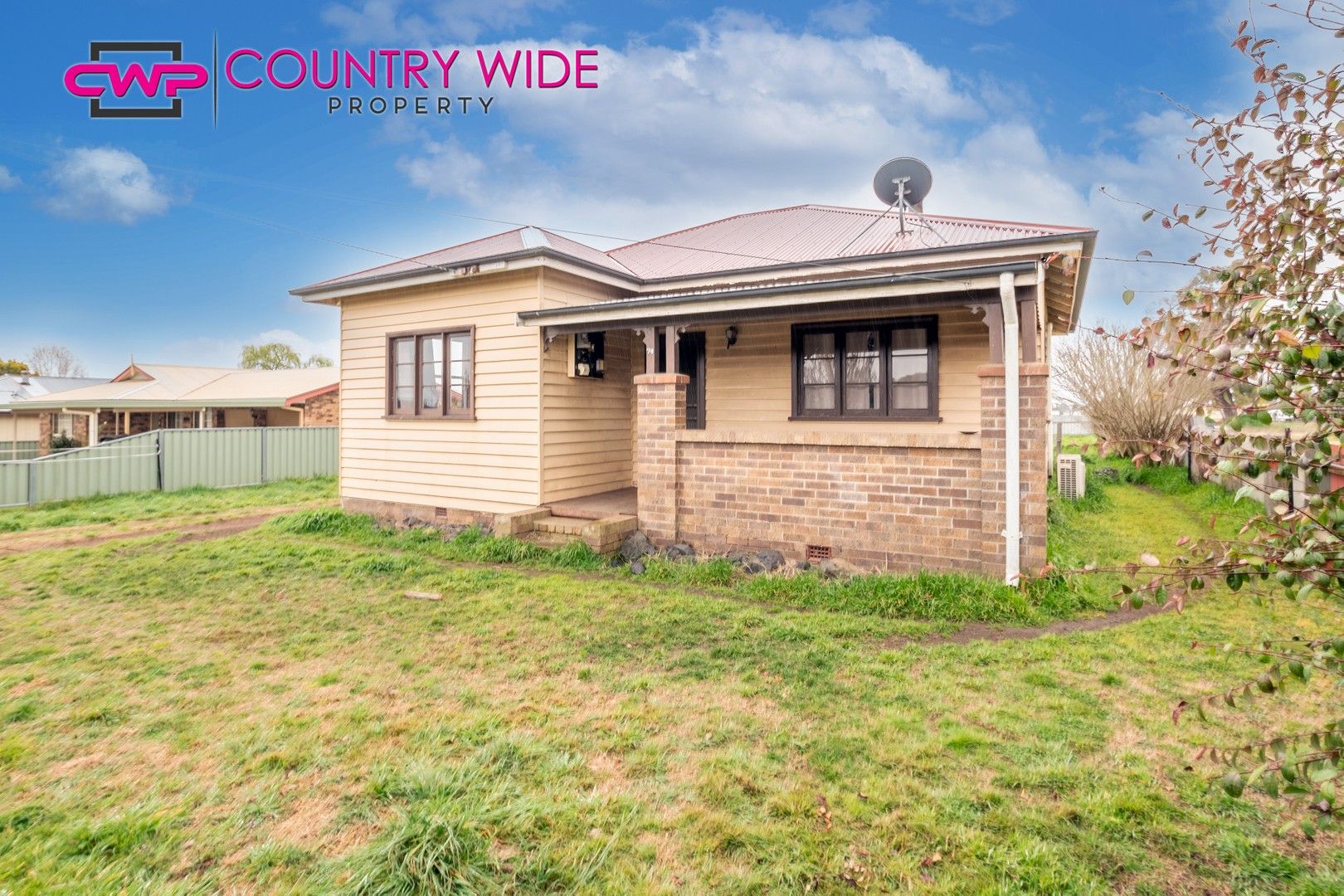 74 Lang Street, Glen Innes NSW 2370, Image 0