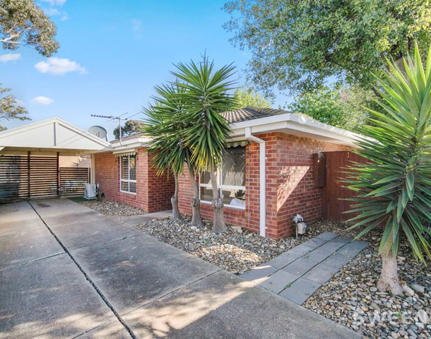 2/43 Cameron Avenue, Altona Meadows VIC 3028