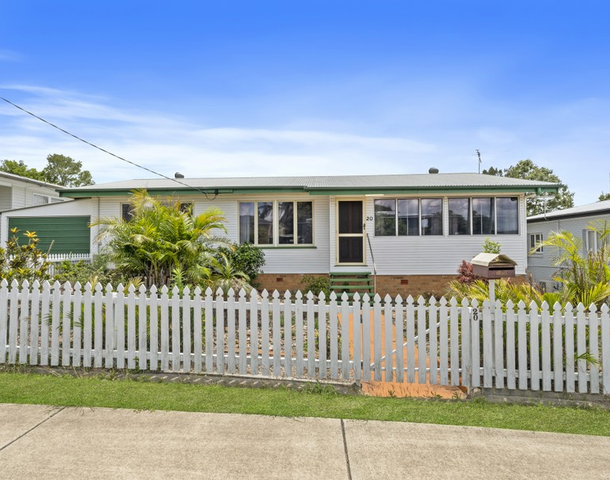 20 Robertson Road, Eastern Heights QLD 4305