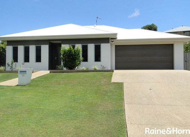 19 Telopea Place, Kirkwood QLD 4680