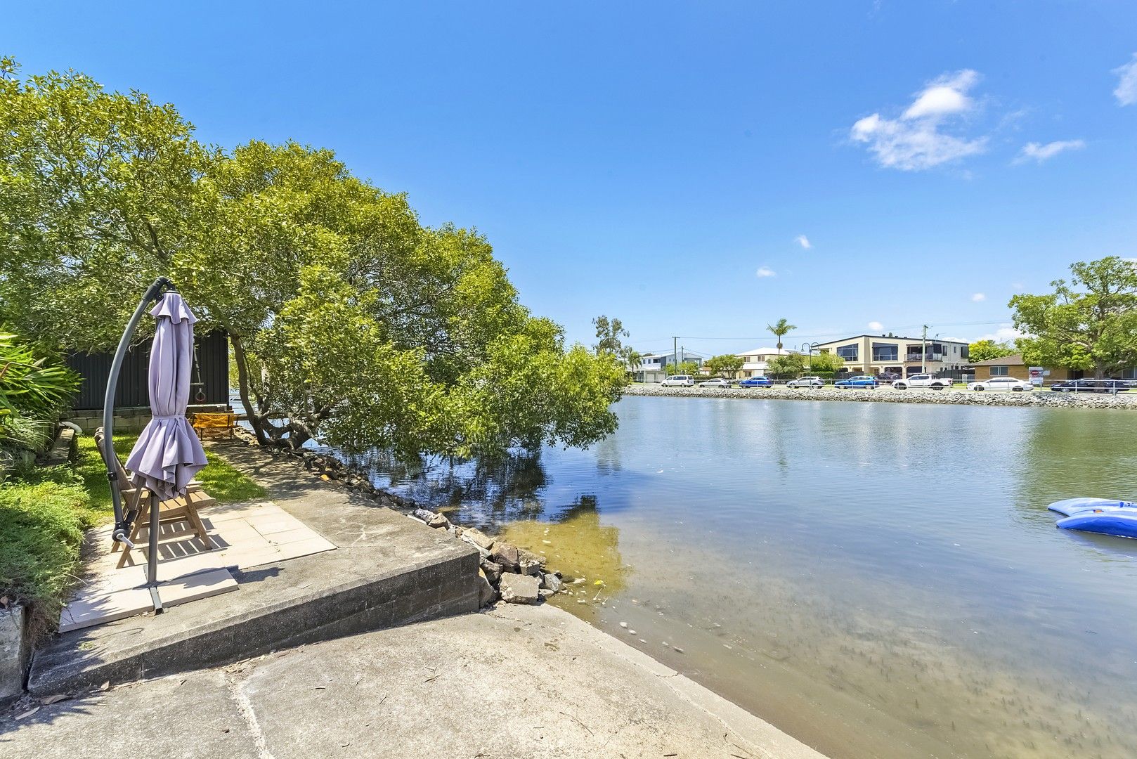 20 Vaggelas Crescent, Biggera Waters QLD 4216, Image 0