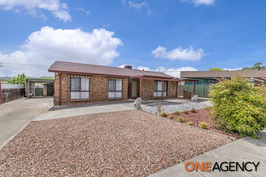 27 Mollee Crescent, Isabella Plains ACT 2905, Image 0