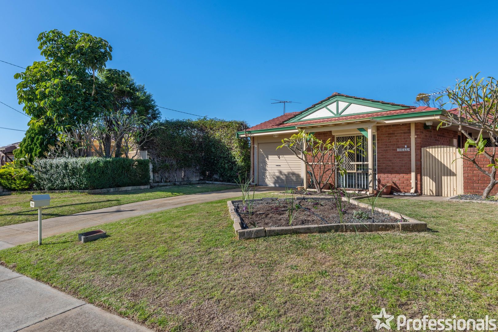 79A Grange Drive, Cooloongup WA 6168, Image 2