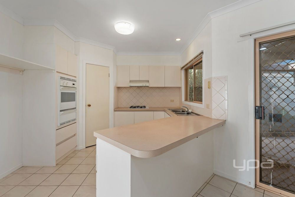 12 Rodmar Close, Hillside VIC 3037, Image 1