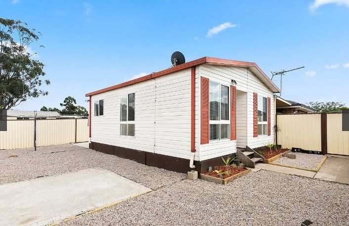 1 bedrooms Apartment / Unit / Flat in 36A Kirsty Crescent HASSALL GROVE NSW, 2761