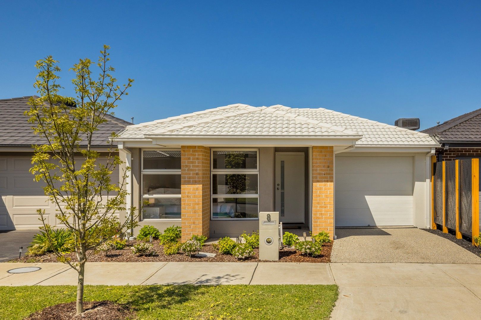 8 Keskadale Way, Clyde North VIC 3978 House For Rent 450 Domain