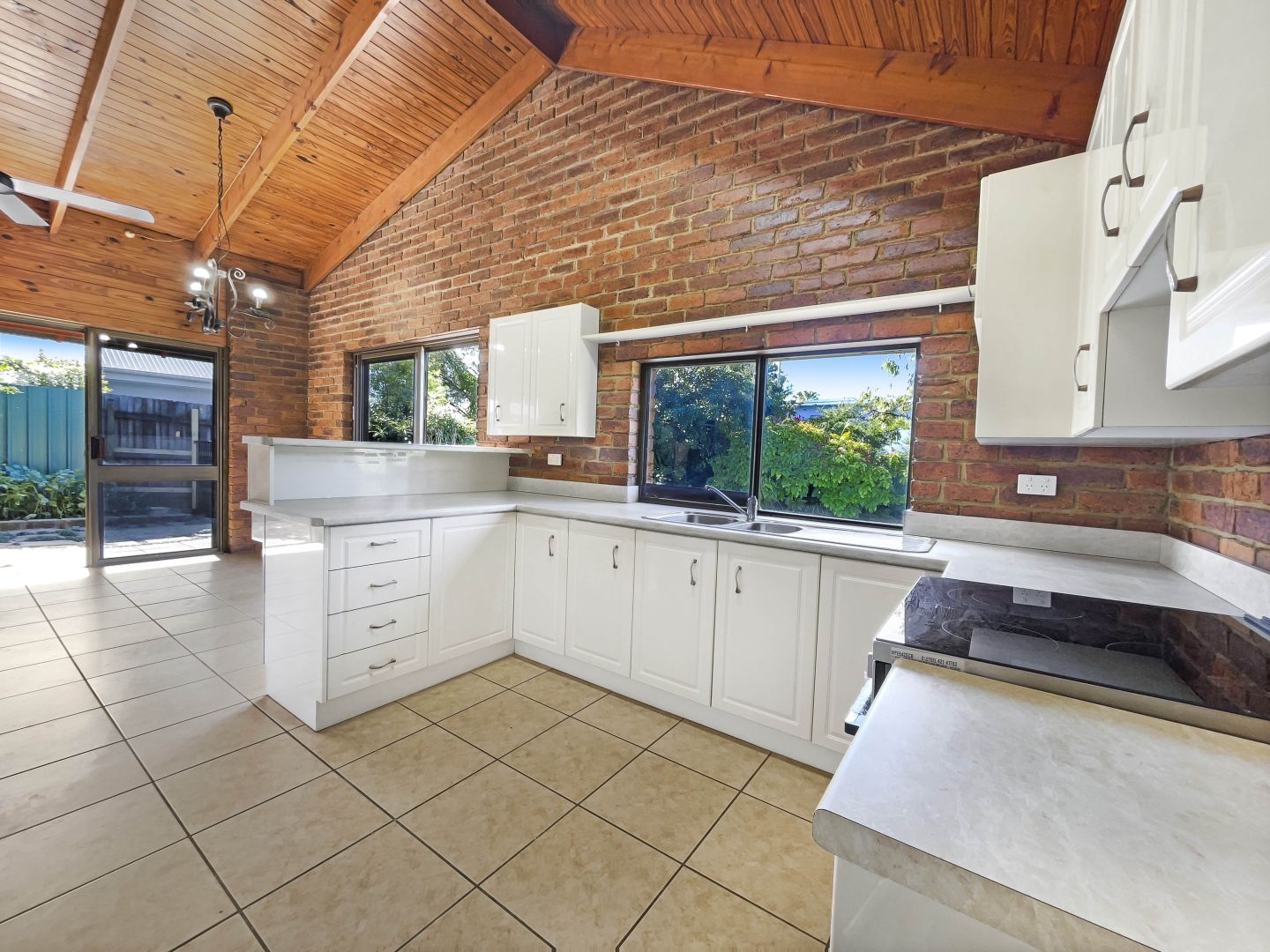 34 Wurtulla St, Maroochydore QLD 4558, Image 2