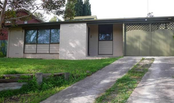 18 Dennis Grove, Vista SA 5091