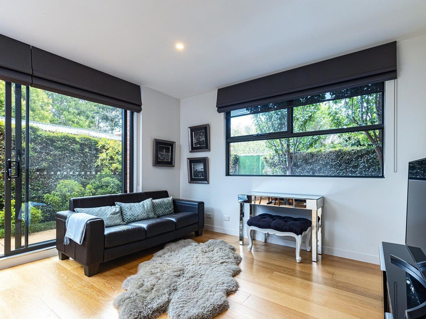 2 bedrooms Apartment / Unit / Flat in 5/409 Hawthorn Road CAULFIELD SOUTH VIC, 3162