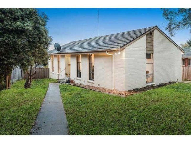 3 bedrooms House in 9 Heywood Crescent BROADMEADOWS VIC, 3047
