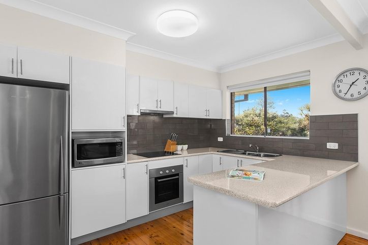 3/23a Woodlawn Avenue, MANGERTON NSW 2500, Image 2