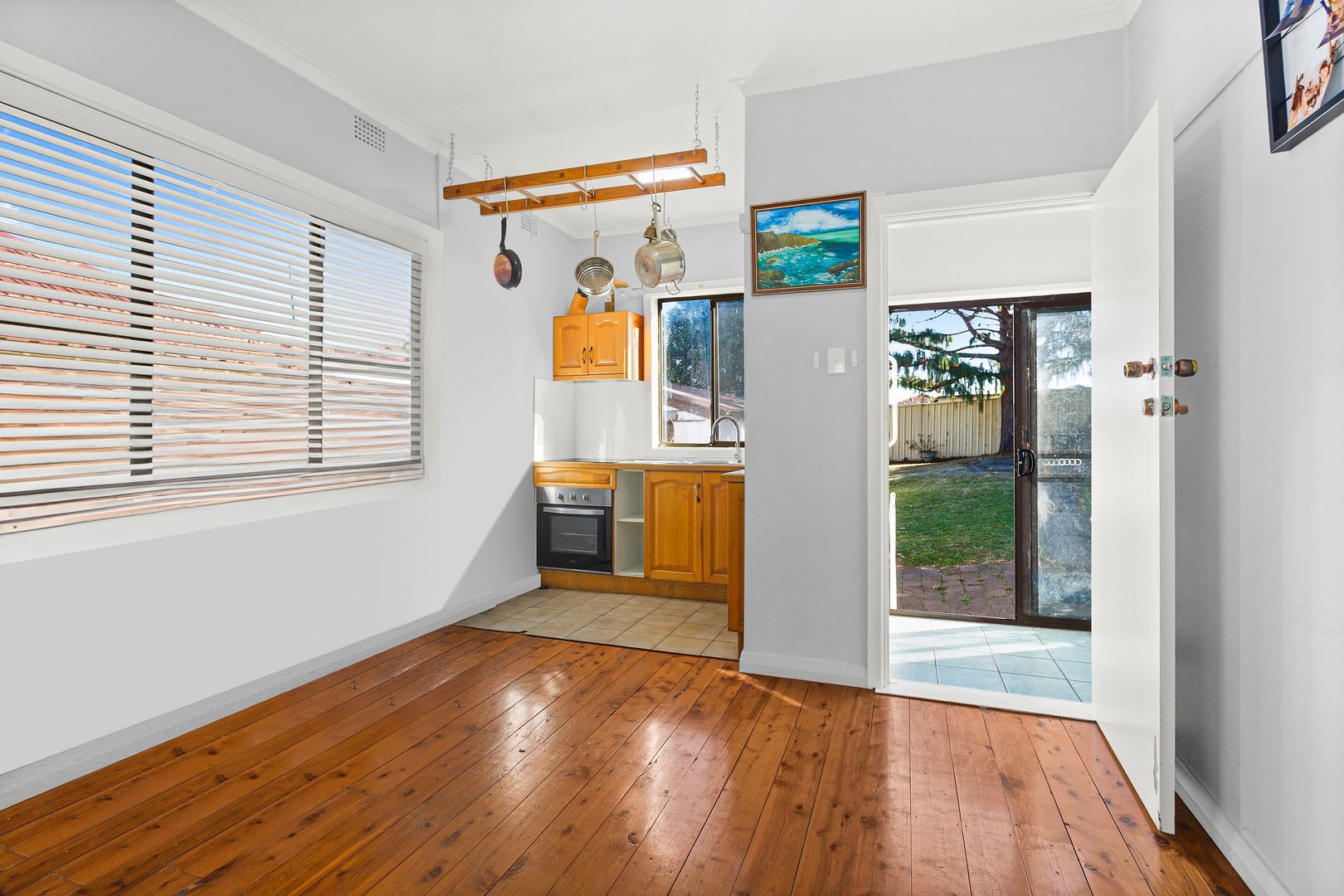 12 Second Avenue North, Warrawong NSW 2502, Image 2