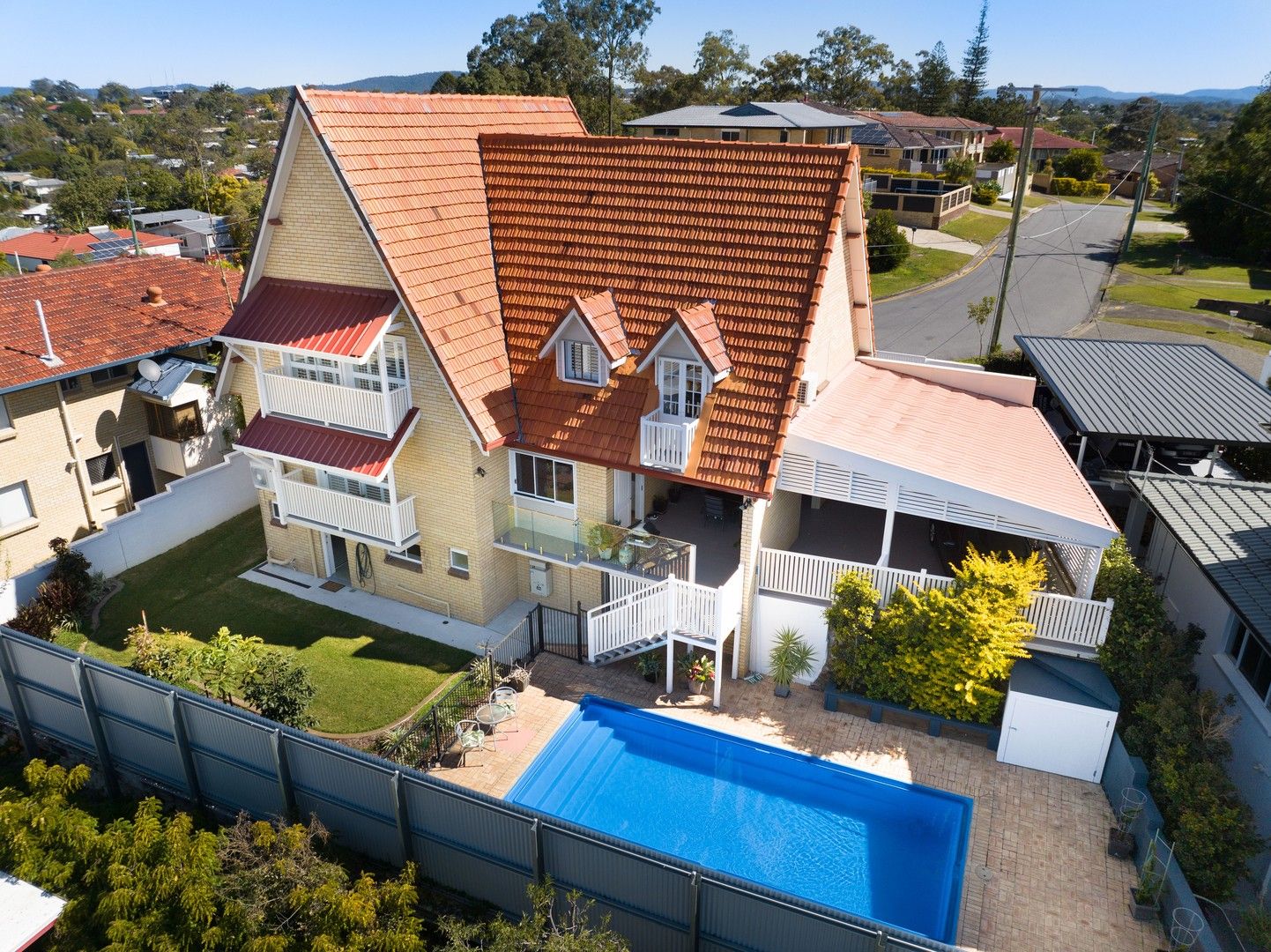 4 bedrooms House in 3 Achilles Street KEDRON QLD, 4031