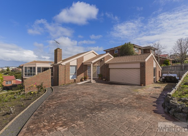 3 Triumph Court, Highton VIC 3216