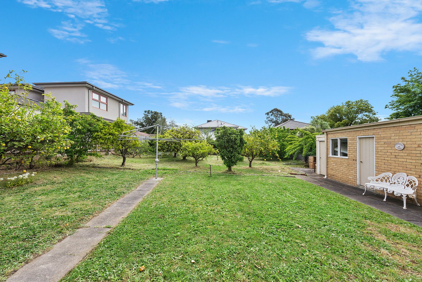 4 Donald Street, Blackburn South VIC 3130, Image 2