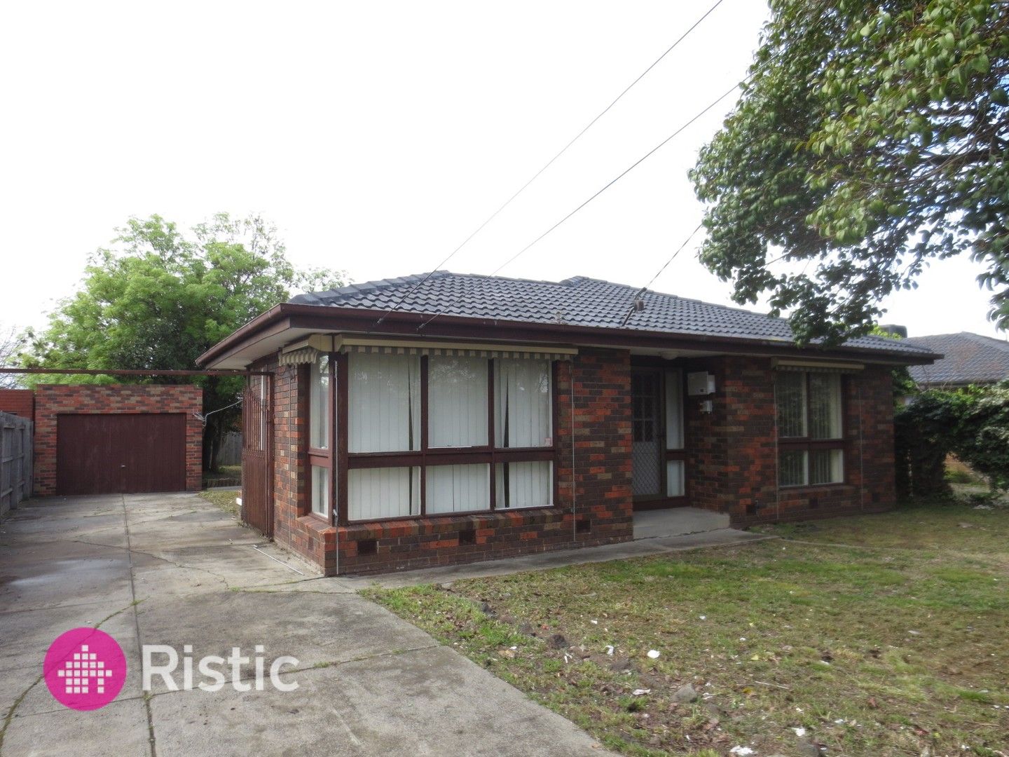 3 bedrooms House in 86 Dalton Road THOMASTOWN VIC, 3074