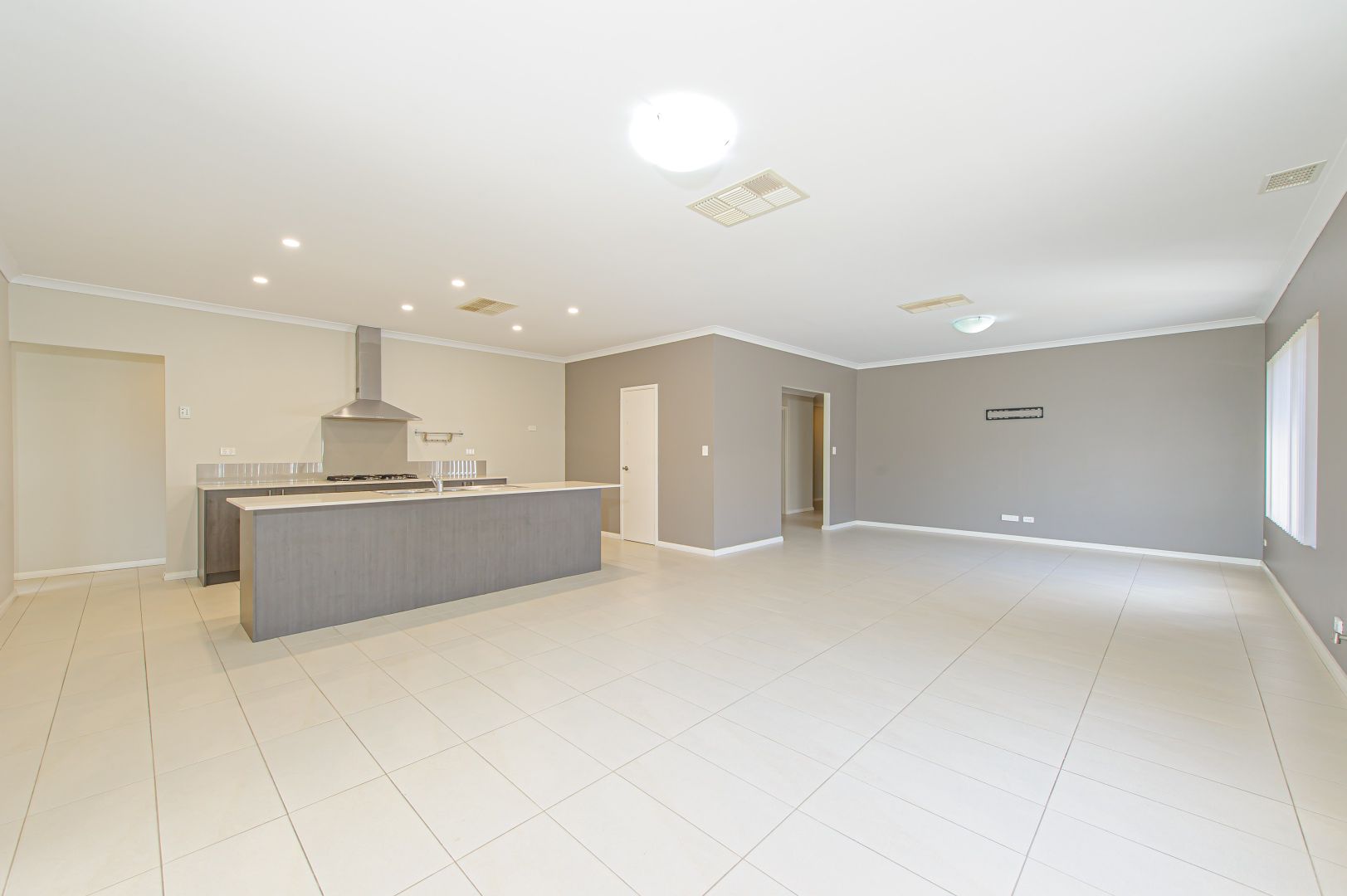 10 Verbana Drive, Aveley WA 6069, Image 2