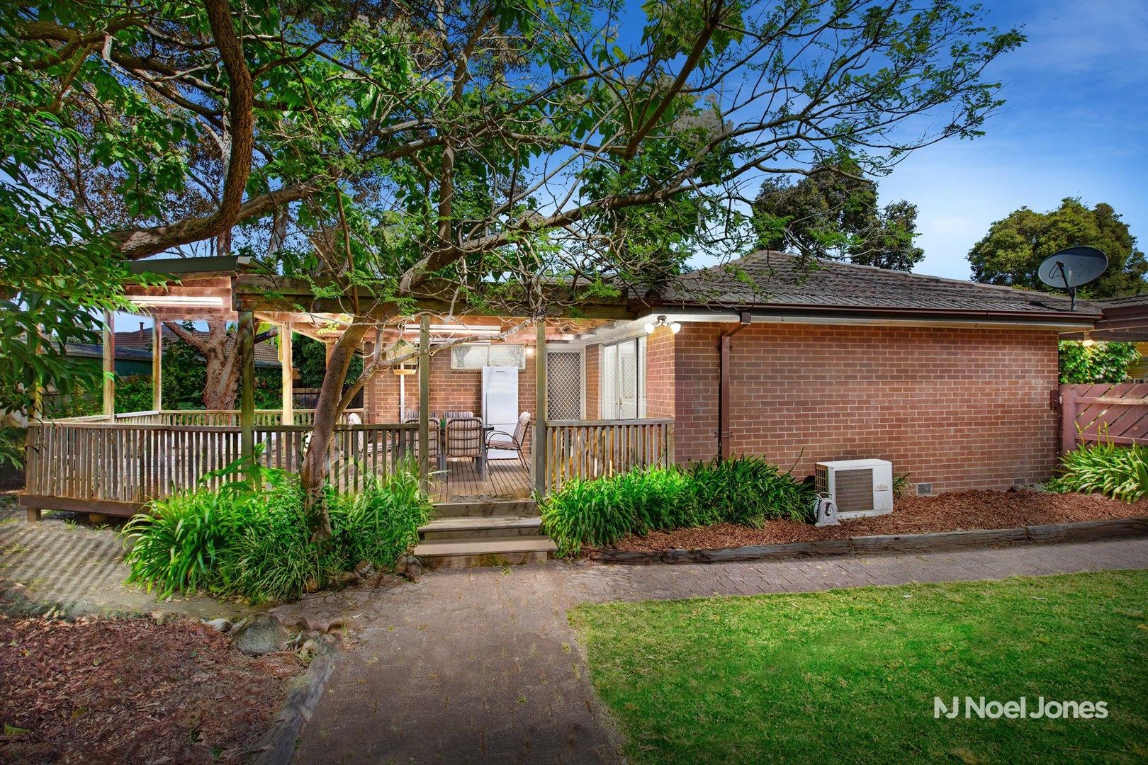 6 Clive Court, Mooroolbark VIC 3138, Image 0