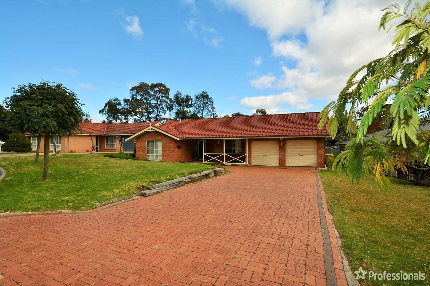 16 Casuarina Street, Lithgow NSW 2790, Image 2