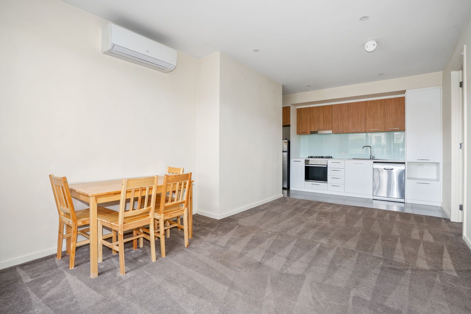 2101/83 Janefield Drive, Bundoora VIC 3083, Image 2